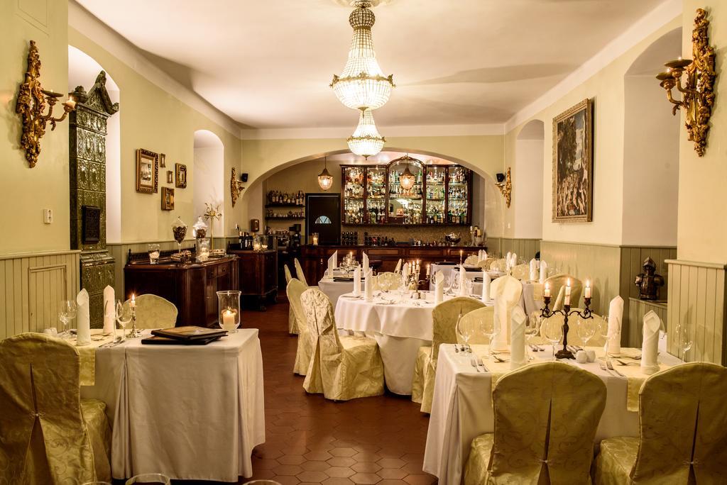 Chateau Hostacov Hotel Exterior photo